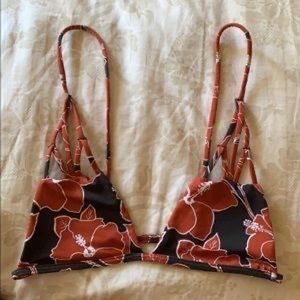 ISO MID PAC size small top and med bottoms